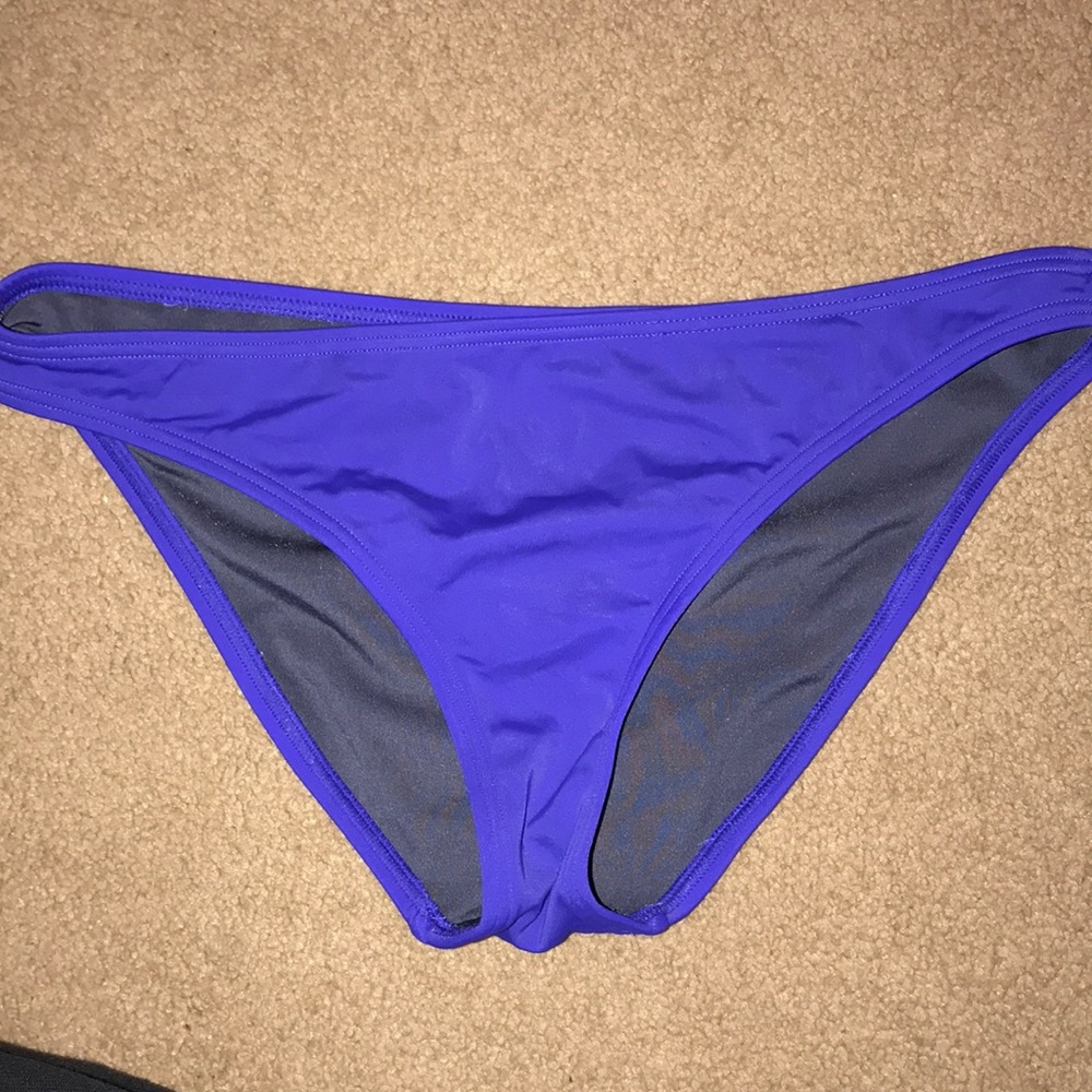 Victoria’s Secret bikini bottoms medium